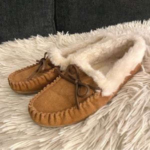 J. Crew Lodge Shoes Tan Brown Moccasin Slippers Size 8